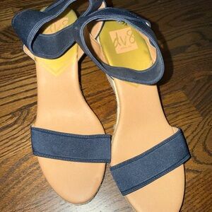 dV8 Dolce Vita Ankle Strap Espadrille Wedge Sandals.